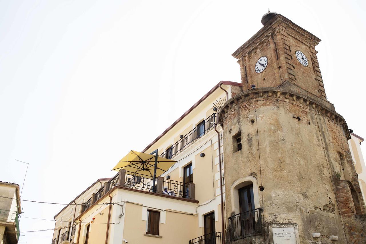 Hotel Palazzo Salerno Roggiano Gravina Dış mekan fotoğraf